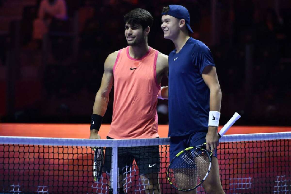 Tenis Tracker Alcaraz dezamageste Rune castiga la Barcelona Zverev la Munchen