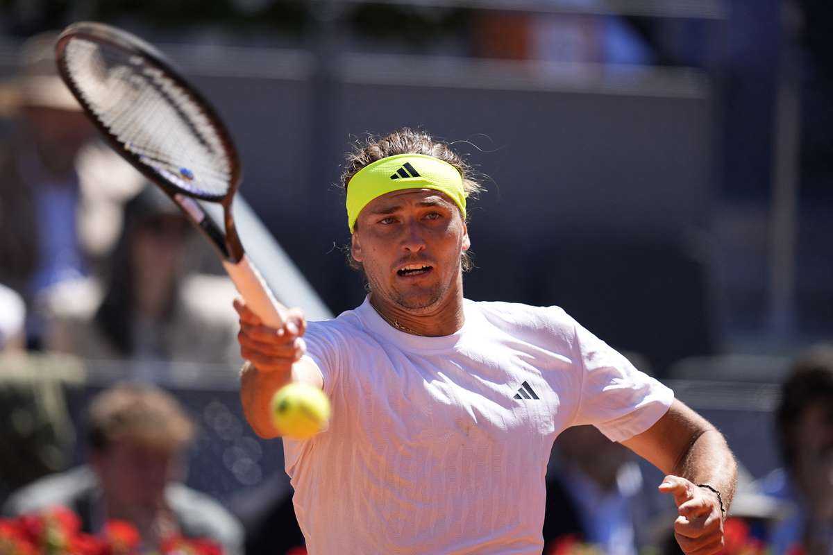 Tenis Tracker Jucatorii revin la Madrid dupa pana de curent Zverev lupta pentru sferturi