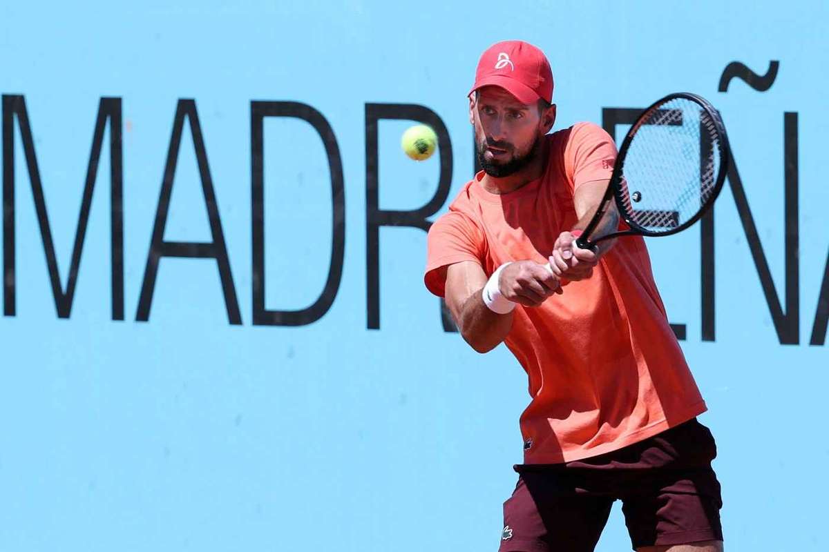 Urmarire Tenis Djokovic eliminat de Arnaldi Gauff invinge Ann Li