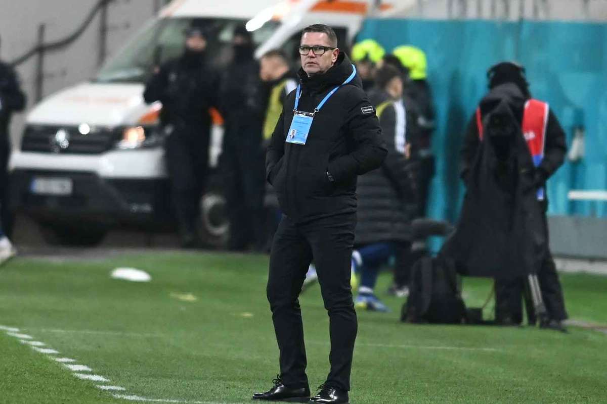 VIDEO Esec pentru echipa lui Stoican in drumul spre Superliga Resita pierde cu Steaua