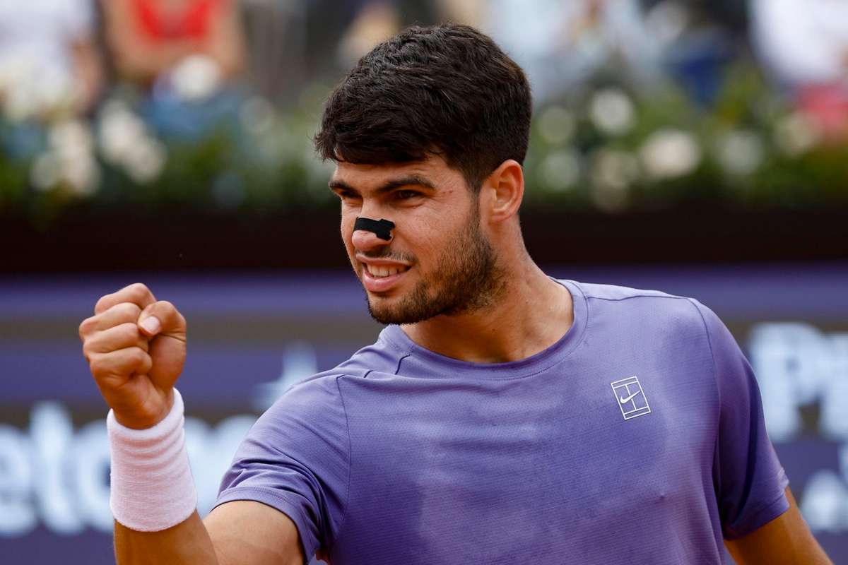 Carlos Alcaraz primul semifinalist de la masculin