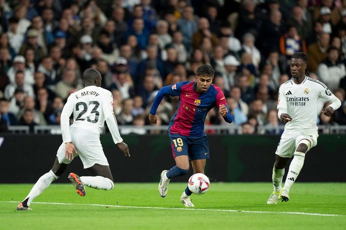 Lamine Yamal stabileste un nou record pentru Barcelona