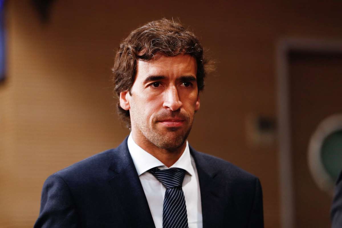 Legendarul Raul parasete Real Madrid dupa sase sezoane