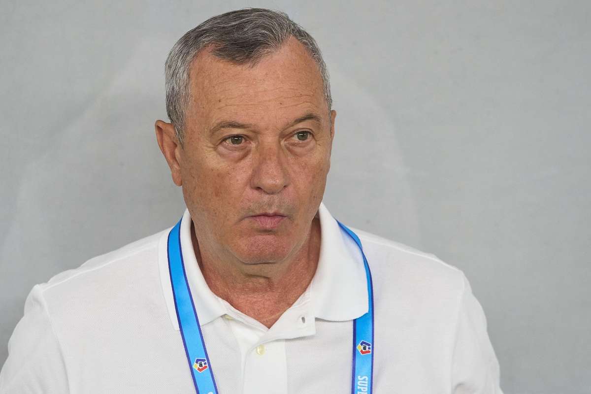 Oficial UTA Arad confirma despartirea de Mircea Rednic