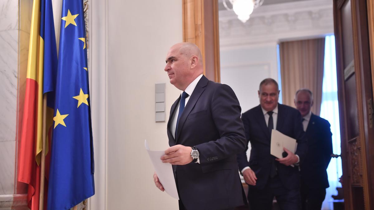 Bolojan Impozitele la case tereno uri si masini vor creste din 2026