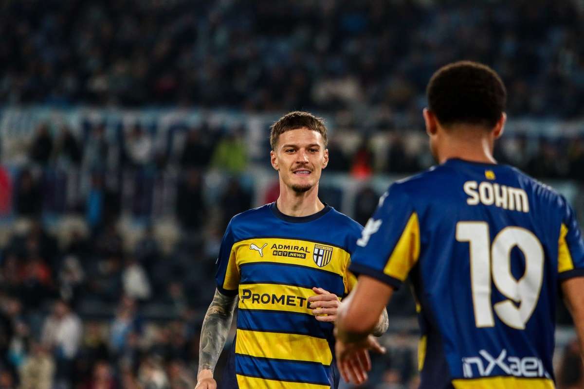 Dennis Man aproape de un transfer spectaculos la Lazio