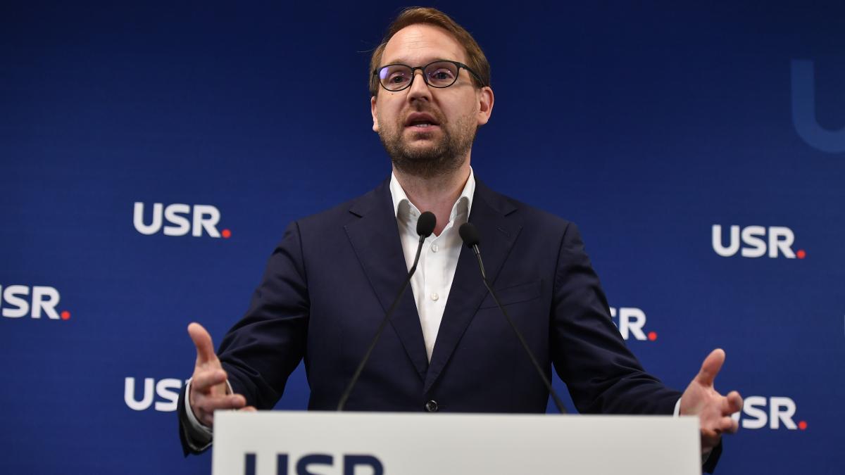 Dominic Fritz a devenit presedintele USR cu 60 voturi