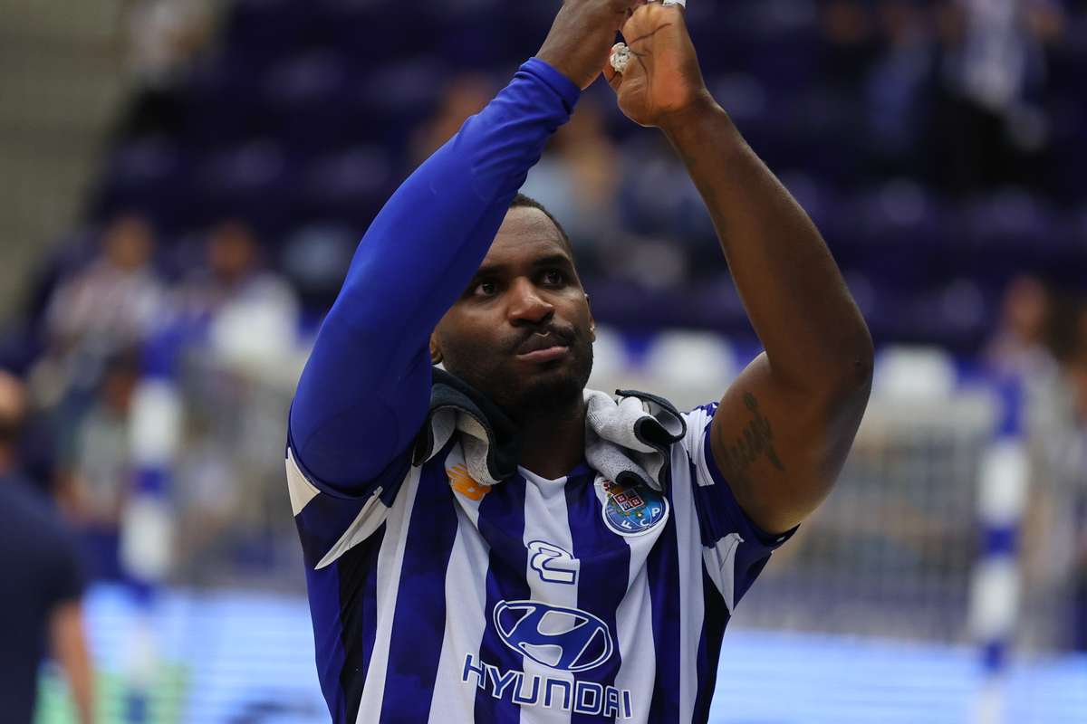 Handbal Pedro Valdes pleaca de la FC Porto in Romania