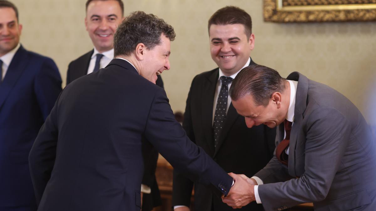 Imaginile zilei de la Cotroceni Nicusor Dan rade cu Daniel Baluta