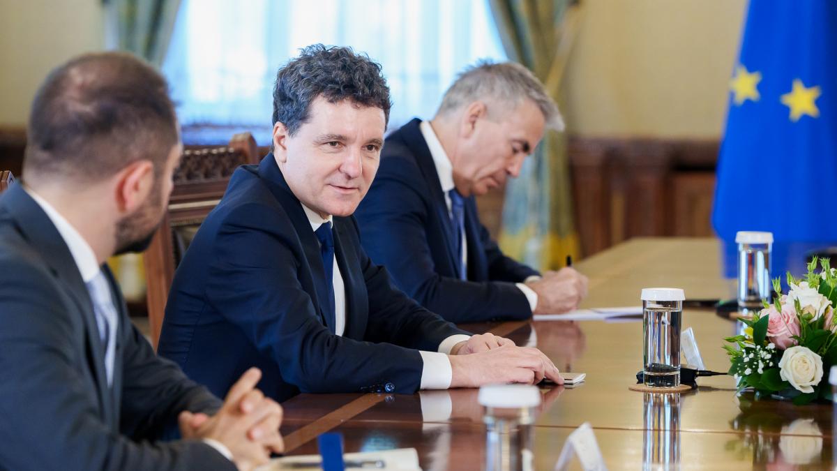 Majorarea TVA Nicusor Dan si Grindeanu discuta direcii
