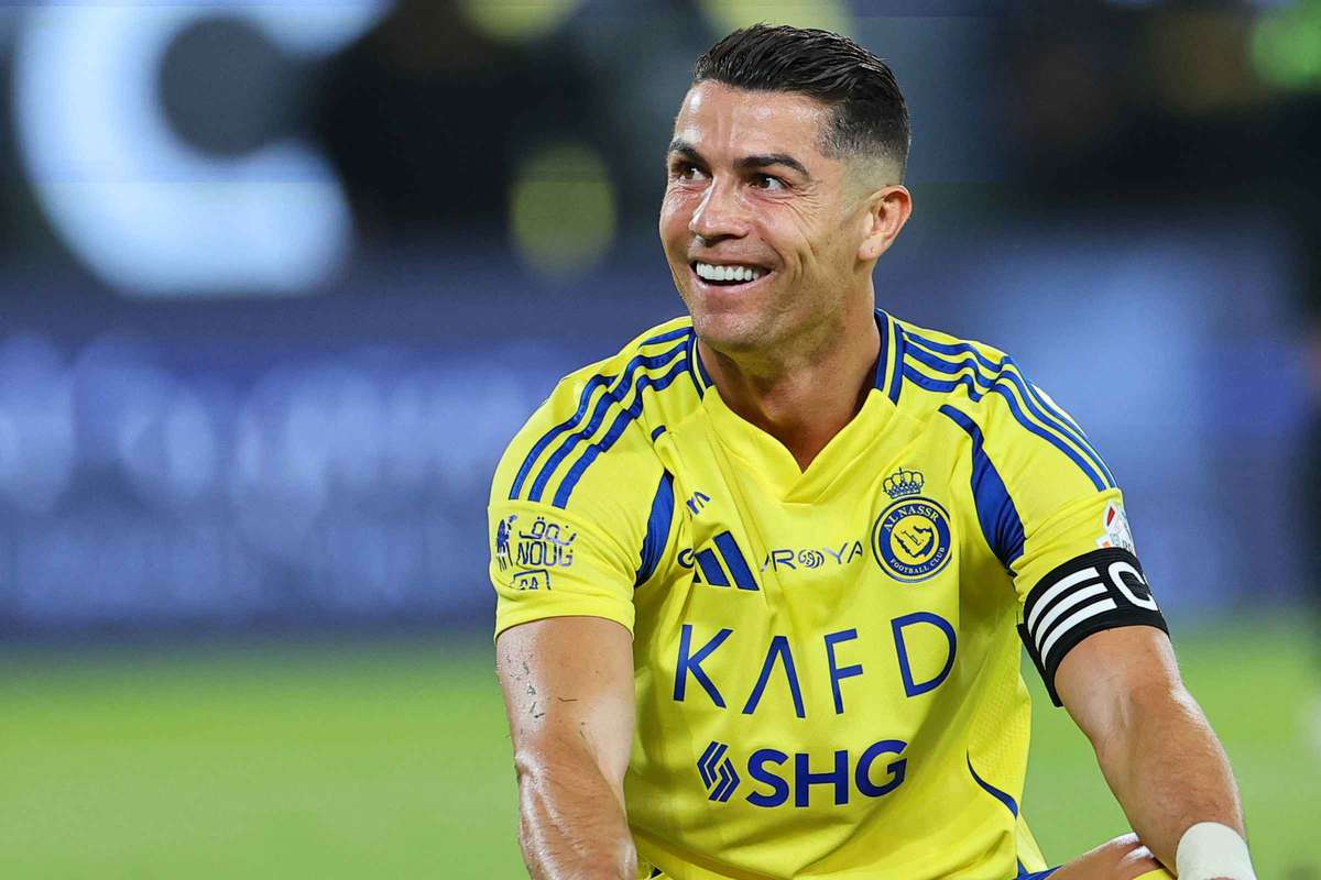 Oficial Cristiano Ronaldo a semnat la 40 de ani