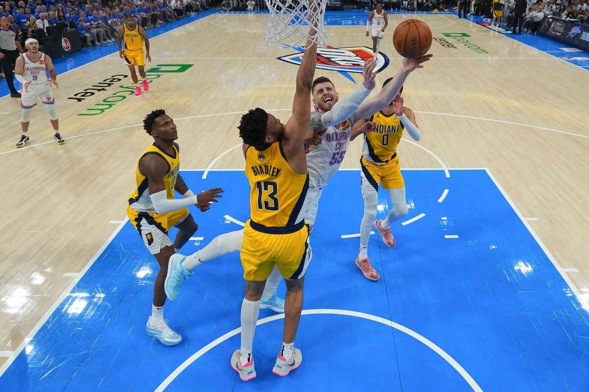 Oklahoma City Thunder la o victorie de titlu NBA