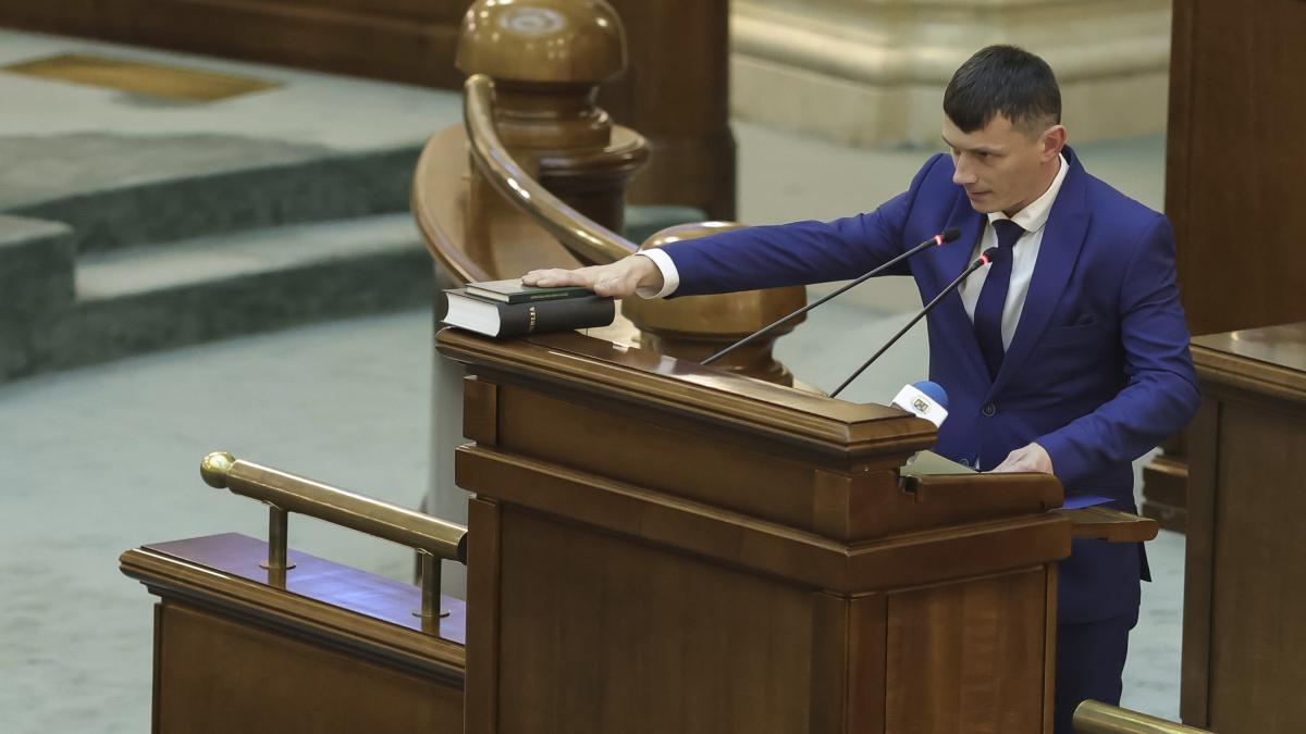PSD l a transferat pe senatorul cu 10 clase de la POT