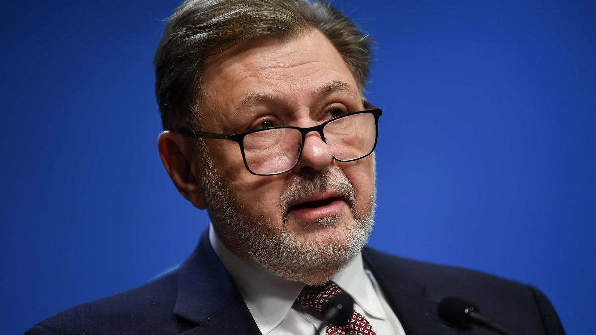 Rafila il critica pe Ghinea dupa negocieri Ii e greu sa inteleaga Caciu Iesirile acestea nu sunt benefice