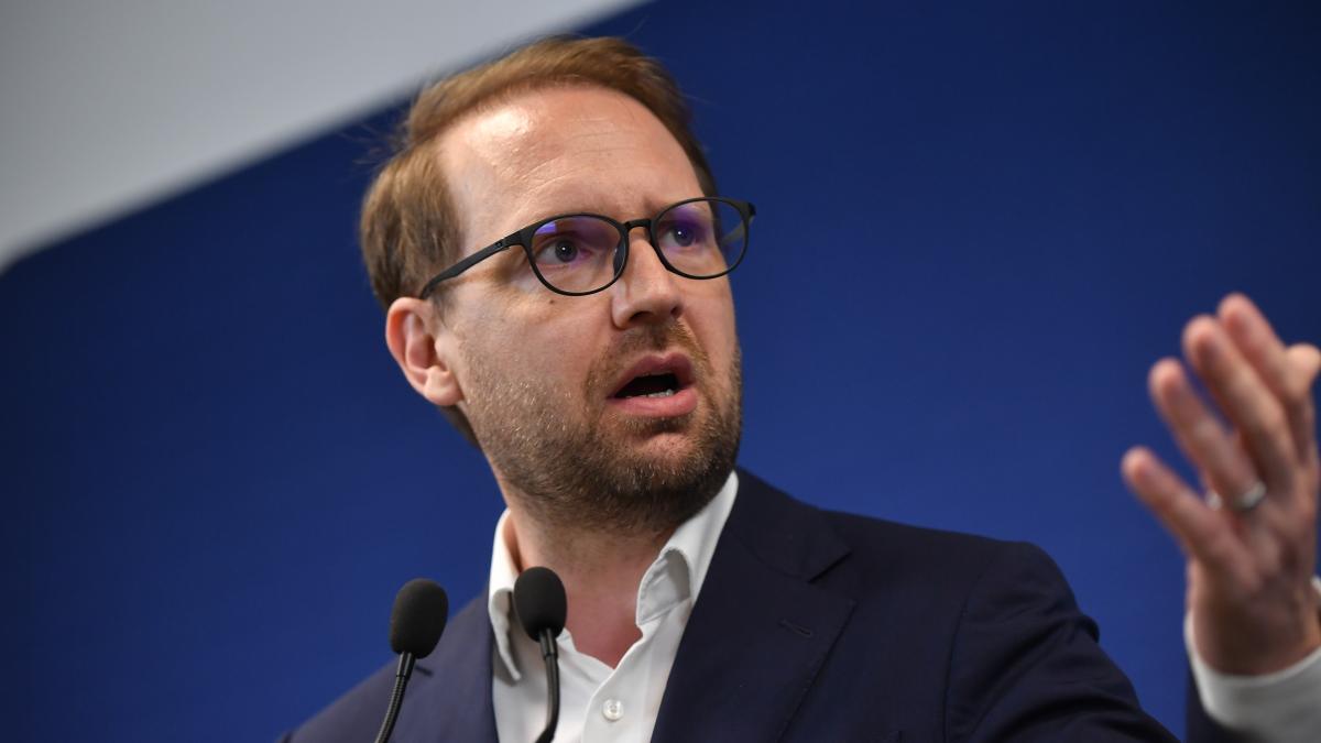 USR refuza premier tehnocrat si rotativa guvernamentala
