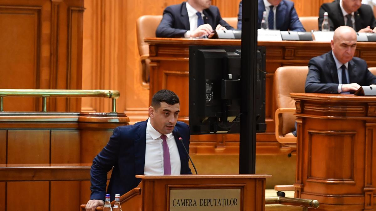 AUR a contestat legea austeritatii la CCR