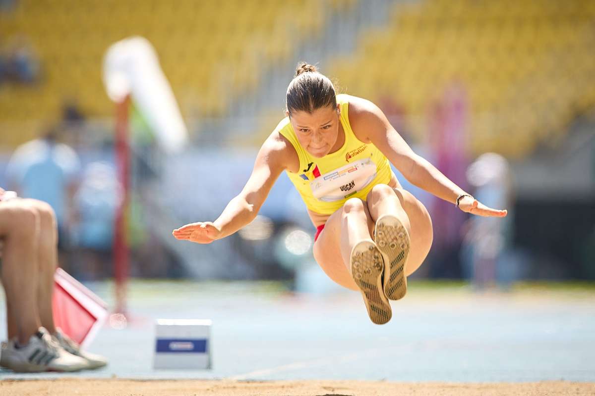 Atleta Ana Maria Dogan a castigat prima medalie pentru Romania la Skopje