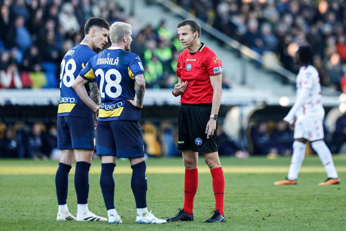 Dennis Man si Valentin Mihaila viitor nesigur la Parma