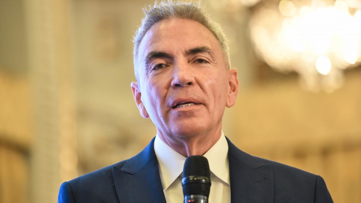 Dragos Anastasiu Mi ar placa sa fiu atat de bogat