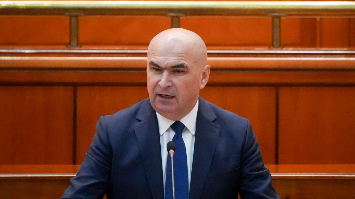 Guvernul isi asuma raspunderea in Parlament pentru pachetul fiscal