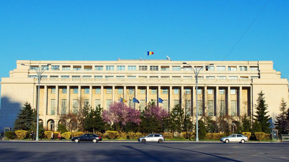 Guvernul neaga ca Bolojan ar fi cerut chirie