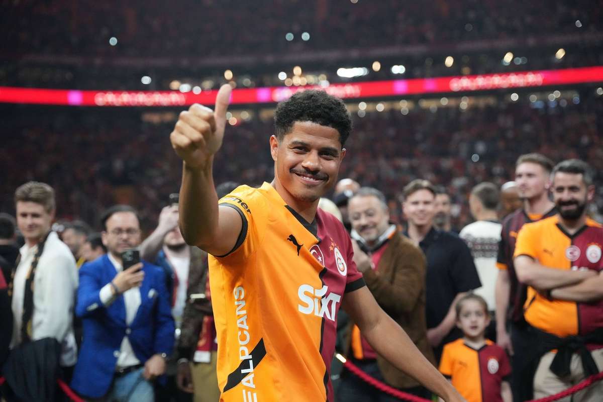 Manchester United ofera 30 de milioane de euro pentru transfer