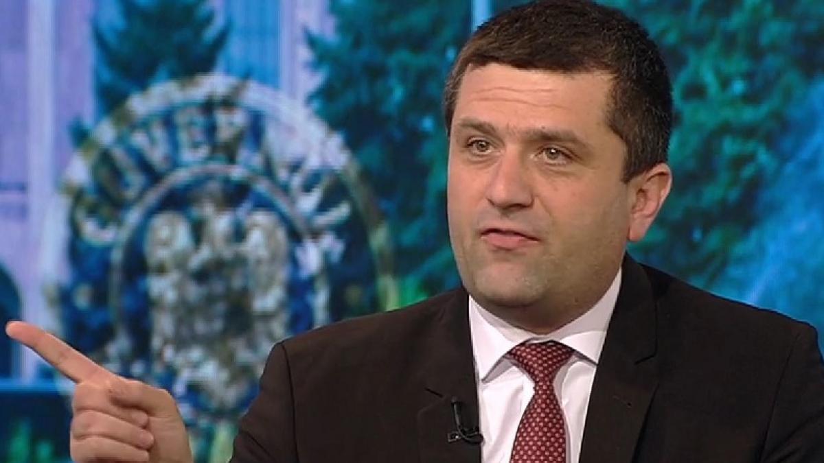 Mireta Unii cumuleaza salariul de director cu indemnizatiile