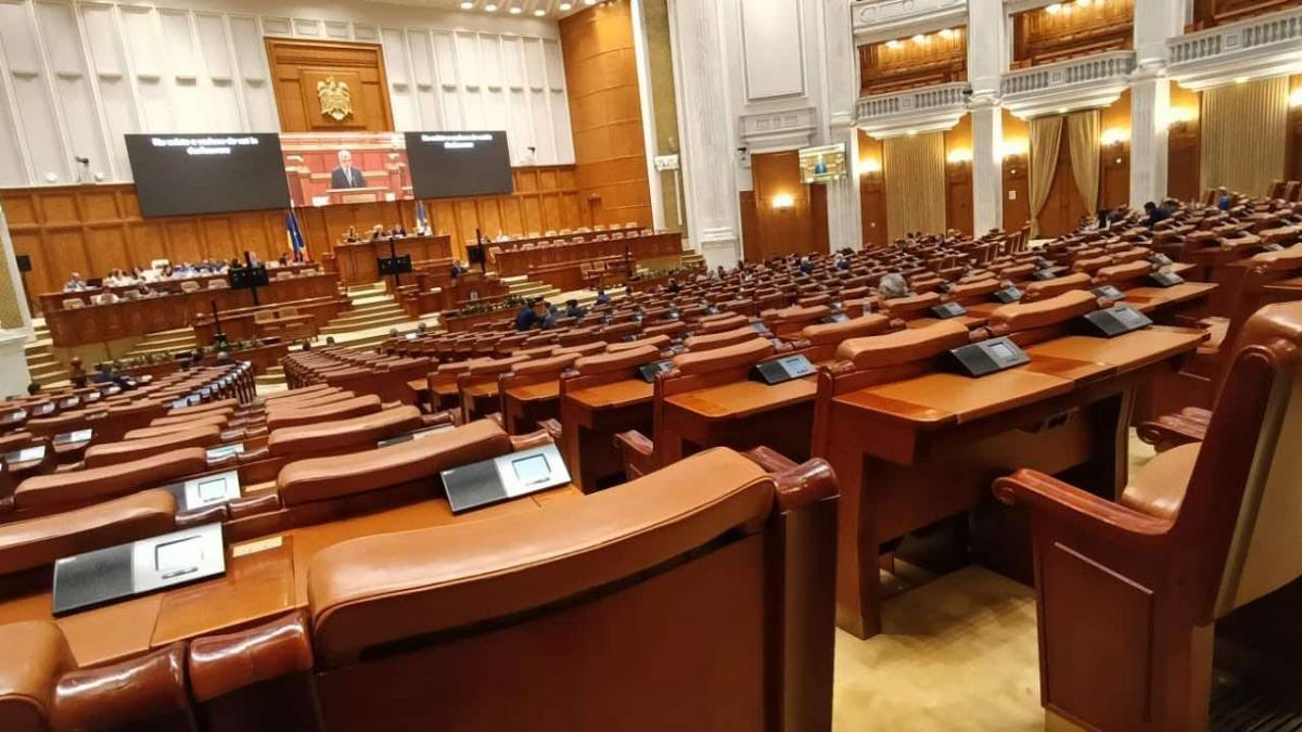 Mot iunea AUR impotriva Guvernului Bolojan se voteaza azi
