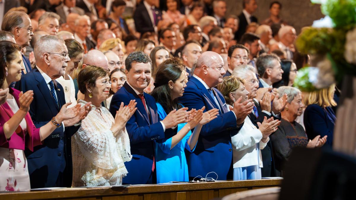 Nicusar Dan si partenera la opera in Austria