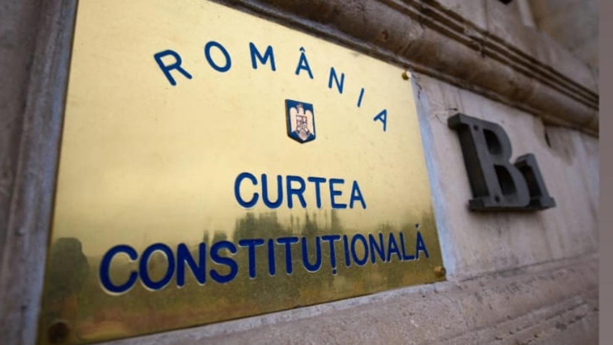 Nicusor Dan a sesizat CCR referitor la legea legionariilor