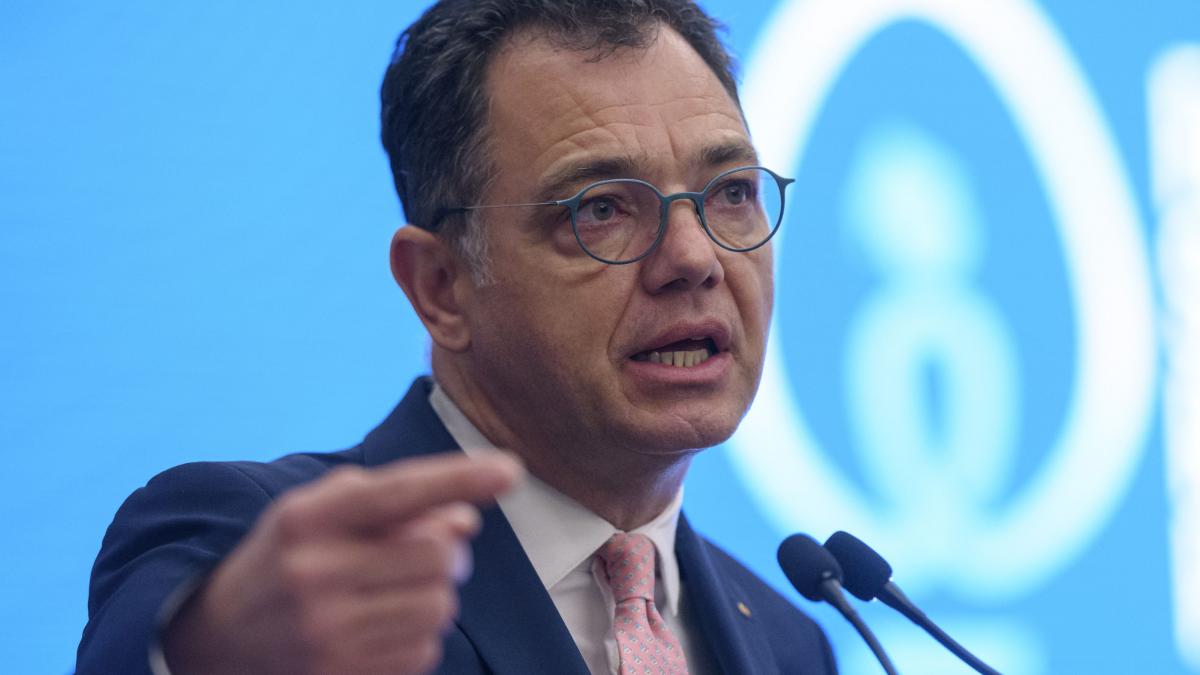 Radu Oprea a publicat cazierul pe Facebook dupa scandal