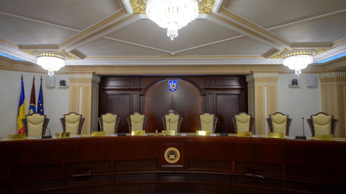 Schimb de garda la CCR noii judecatori depun juramantu