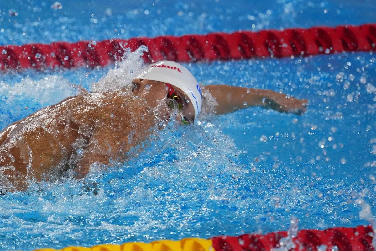 VIDEO David Popovici s a calificat in finala de 100m liber