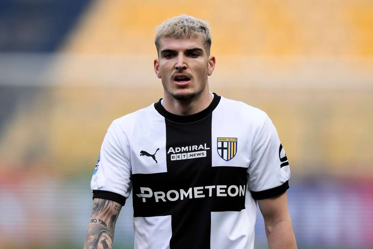 Valentin Mihaila aproape de Lecce contract de patru ani