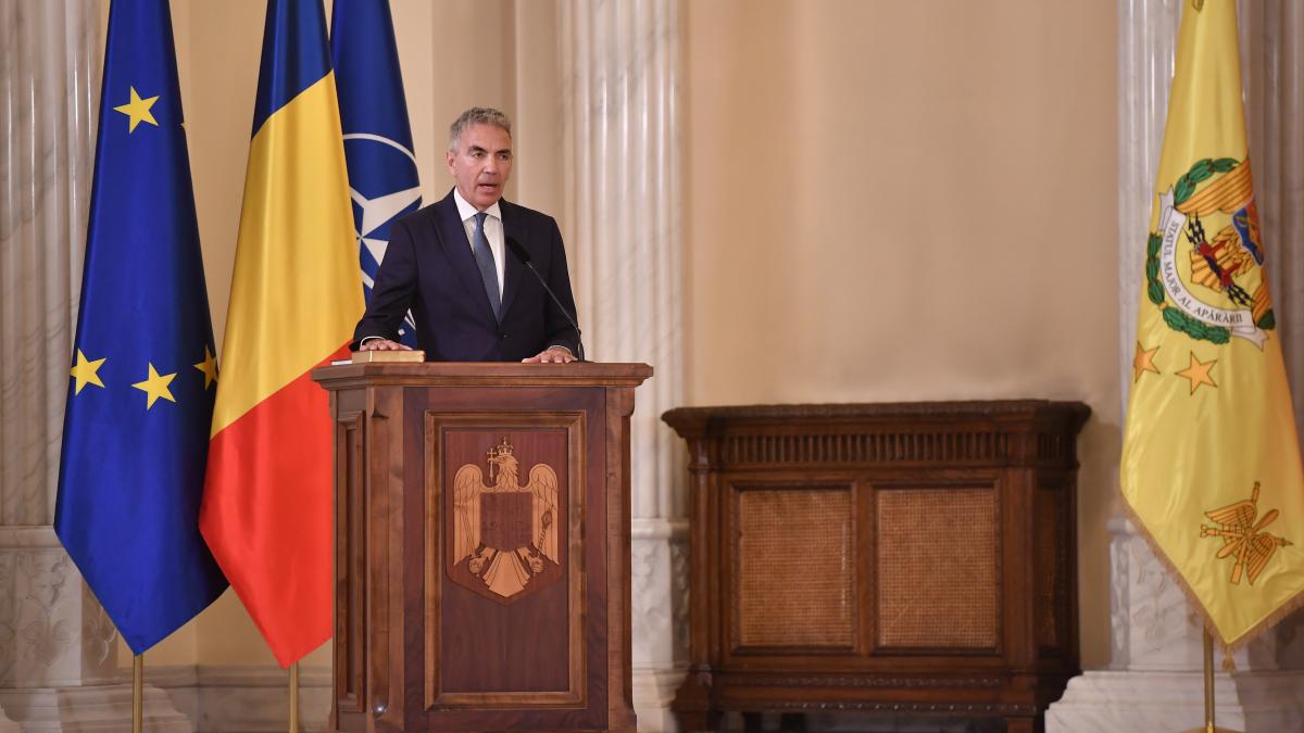 Vicepremierul Anastasiu Pensionarea la 50 de ani nu e normal