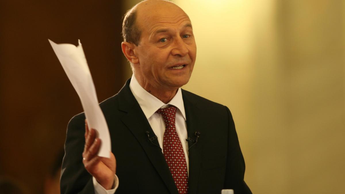 Basescu a primit de la Guvern un apartament secret