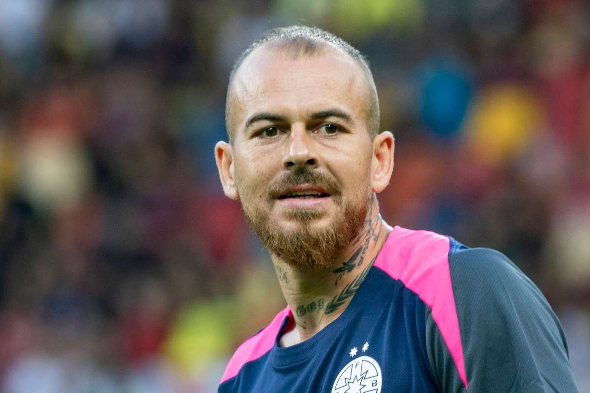 Denis Alibec in continuare absent Atacantul FCSB ratat derby uri si Europa League Cand revine