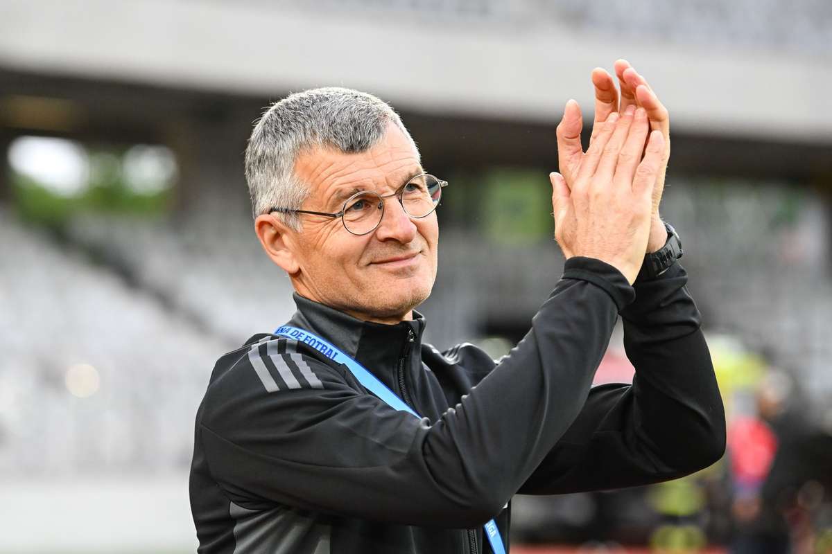 Ioan Ovidiu Sabau fericit dupa victoria cu Farul