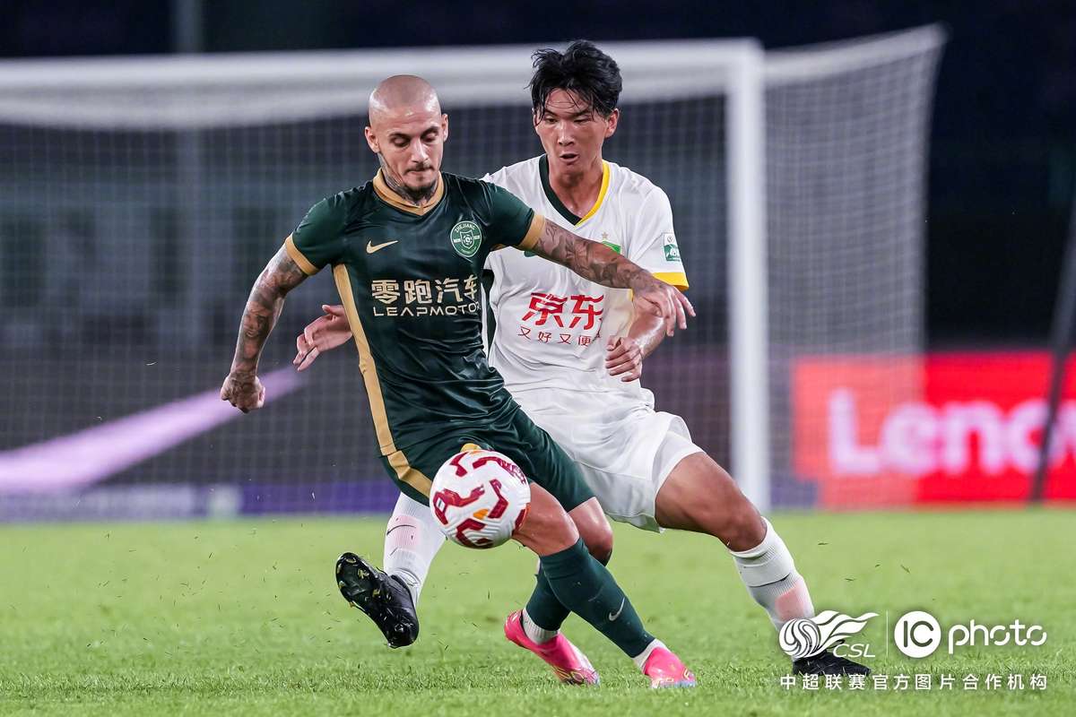 Mitrita impresioneaza din nou in China 10 goluri in 7 meciuri