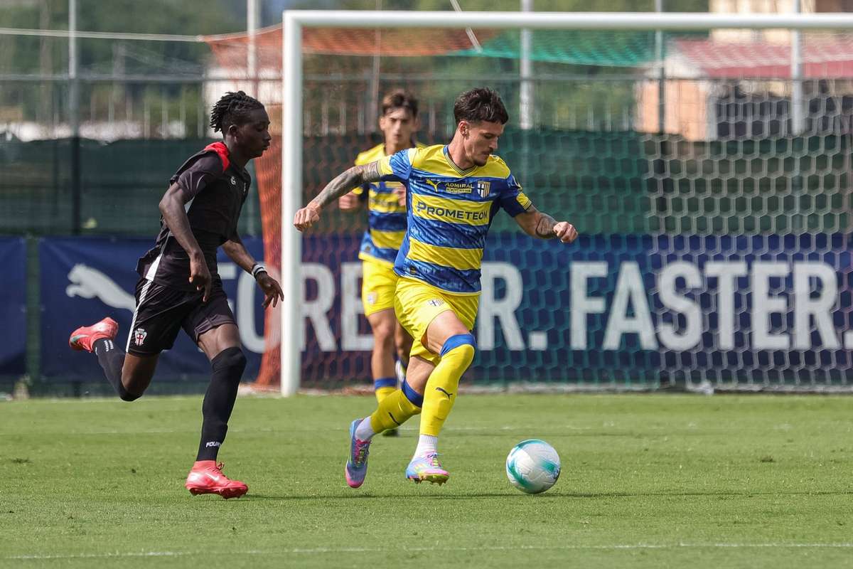 Negocieri pentru transferul lui Dennis Man in Champions League