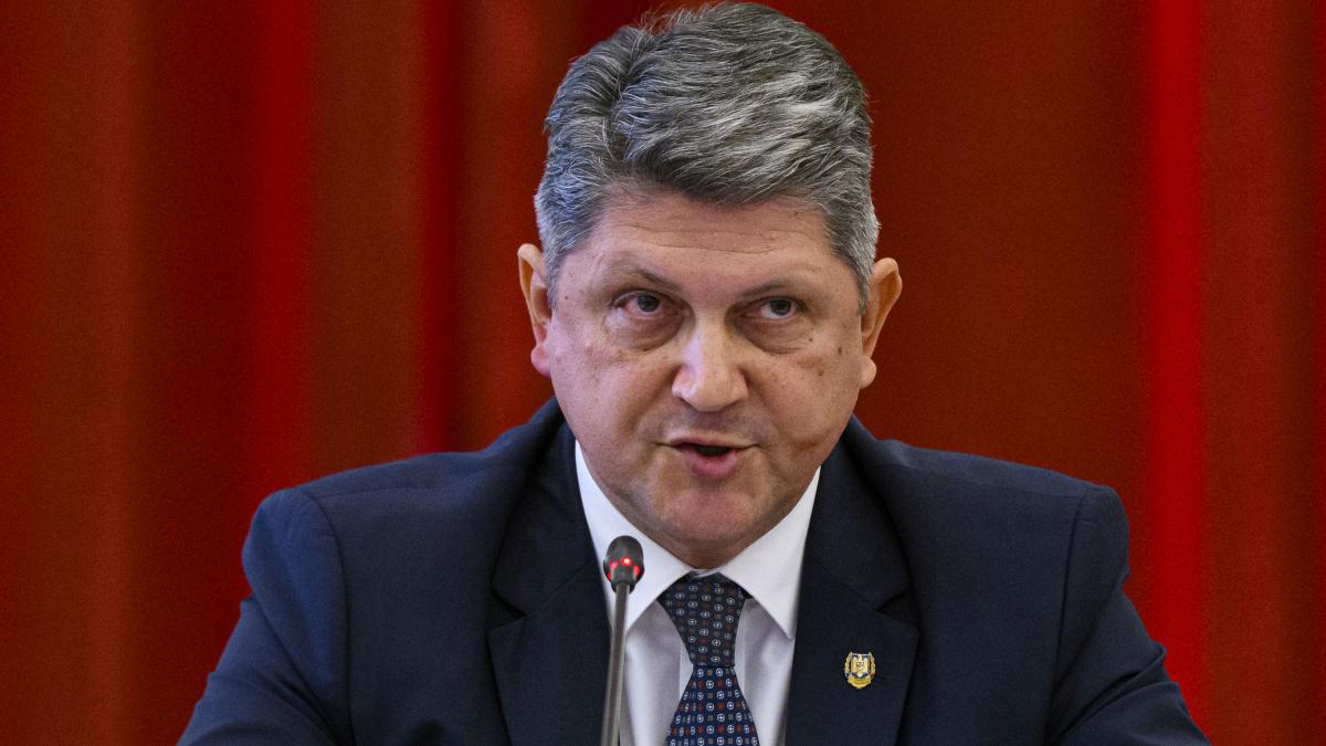 Titus Corlatean anunta candidatura pentru sefia PSD