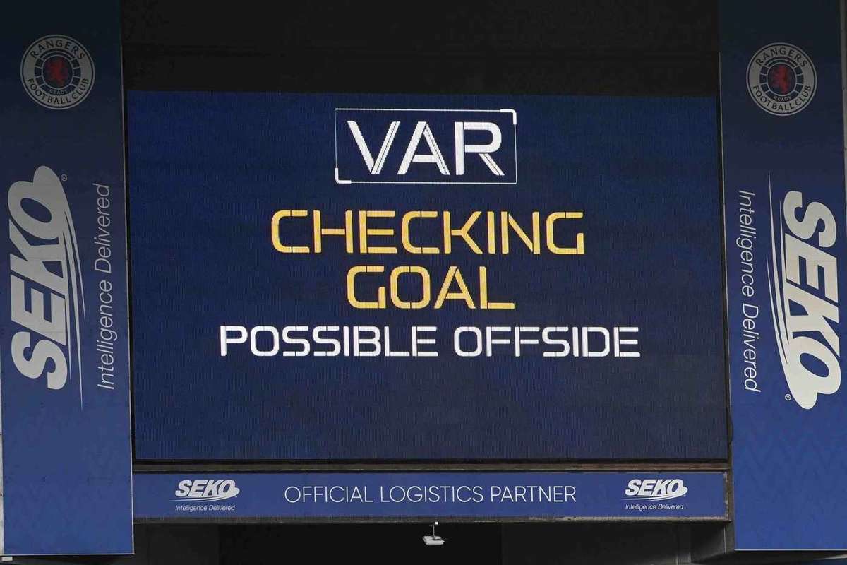 VAR a comis 18 erori in sezonul trecut