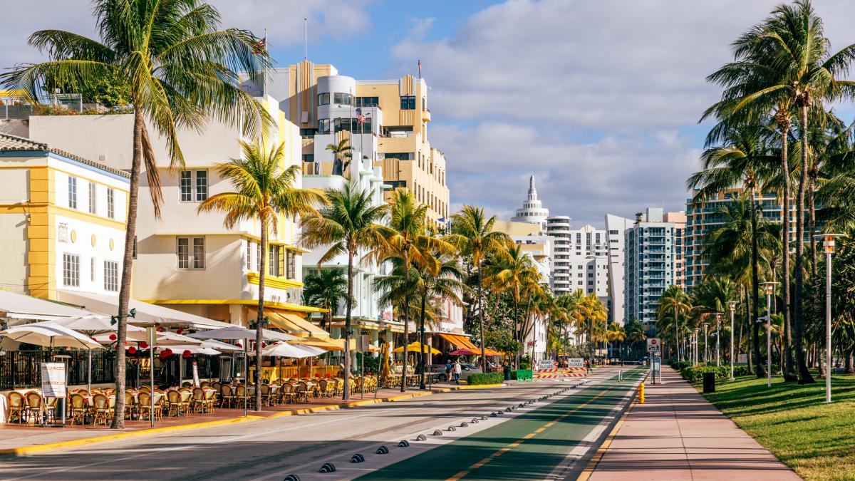 Ameninati de Bolojan angajati din primarii pleaca la Miami