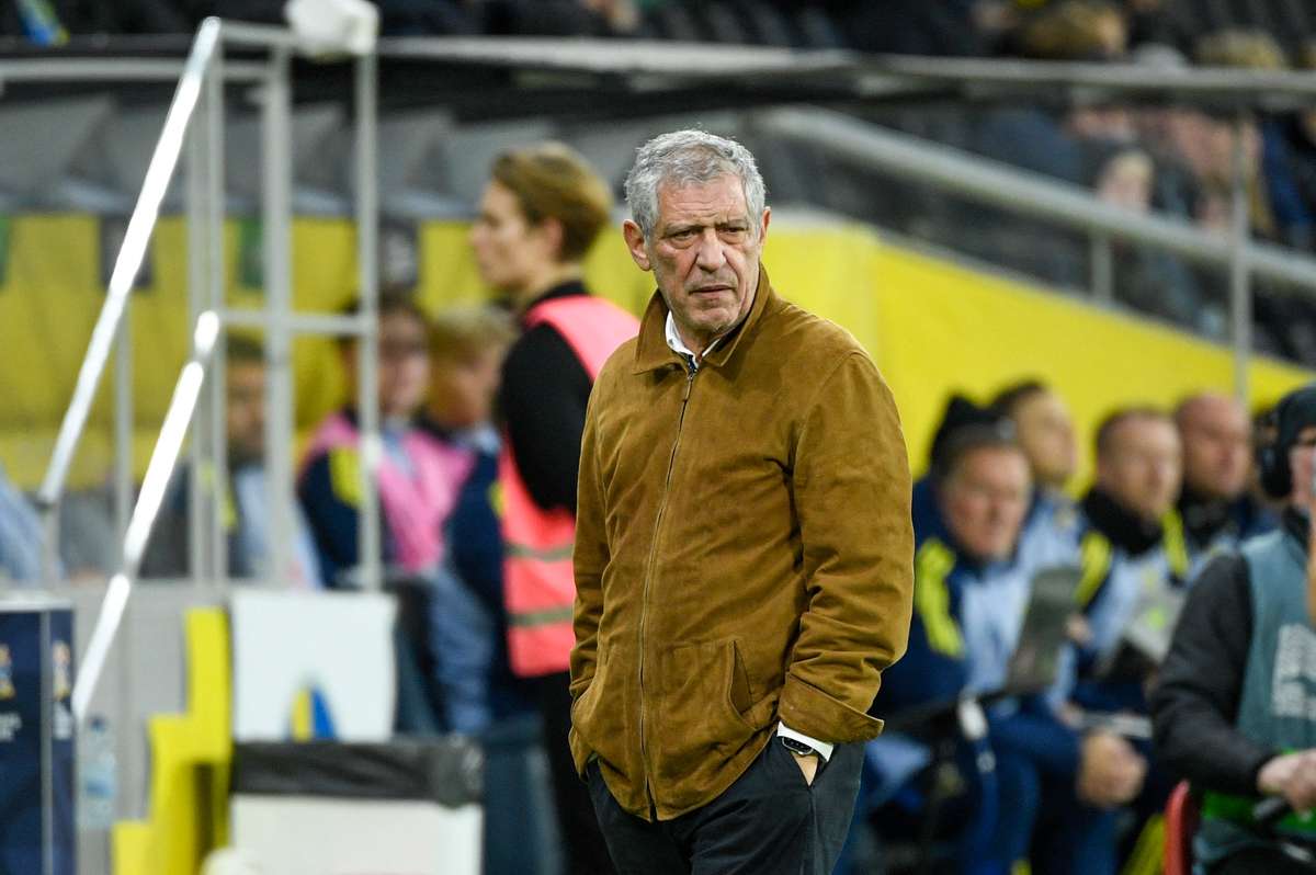 Azerbaidjanul se desparte de Fernando Santos dupa umilinta cu Islanda