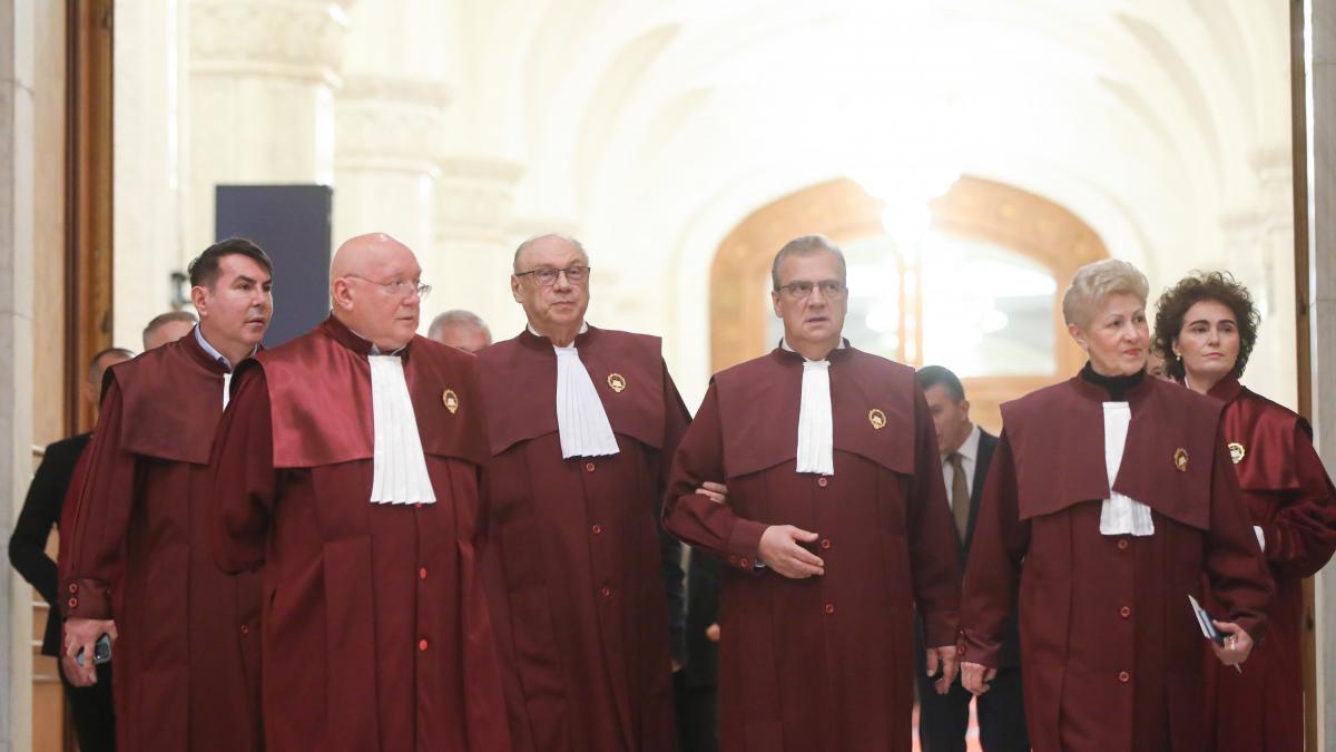CCR amana decizia in cazul Nicusor Dan pe 8 octombrie
