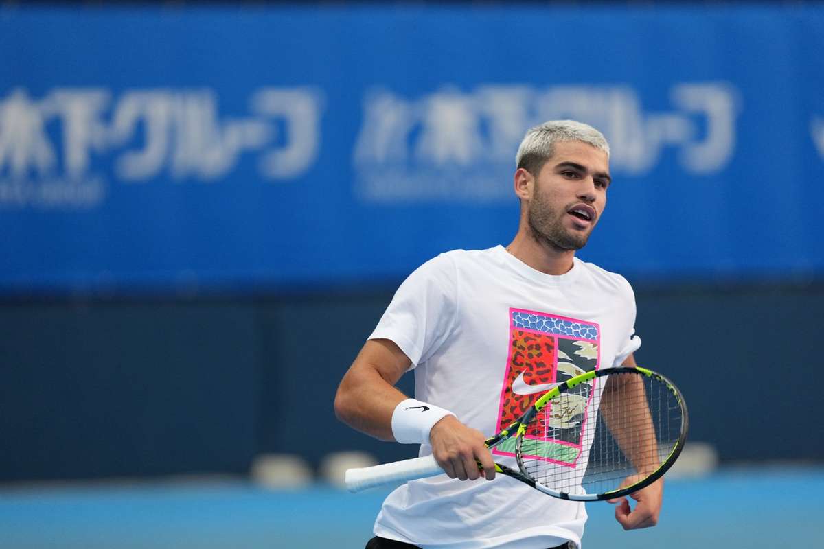 Carlos Alcaraz joaca cu o glezna accidentata la Tokyo