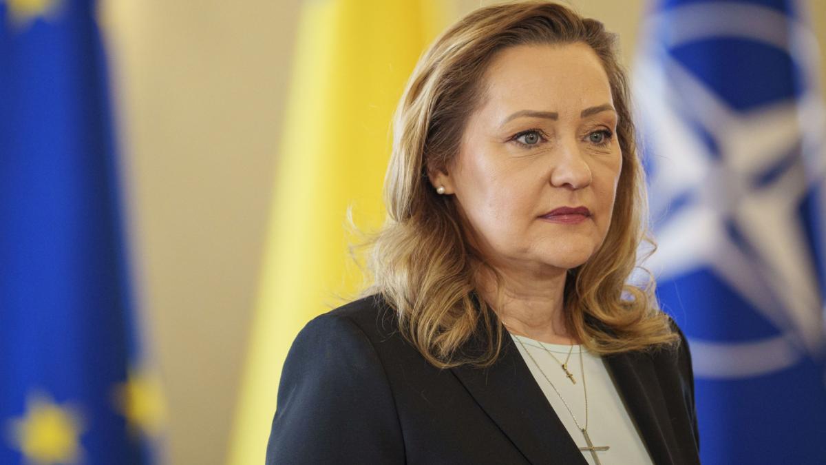 Elena Lasconi acuza sistemul de lovitura de stat