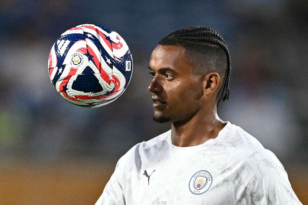 Interul lui Chivu isi intareste apararea cu un jucator de la Manchester City