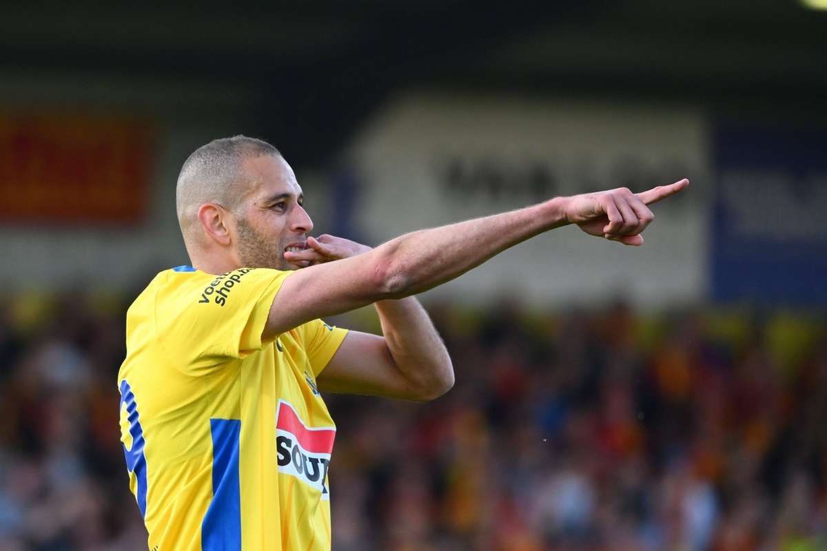 Islam Slimani transfer de top la CFR Cluj salariu mic