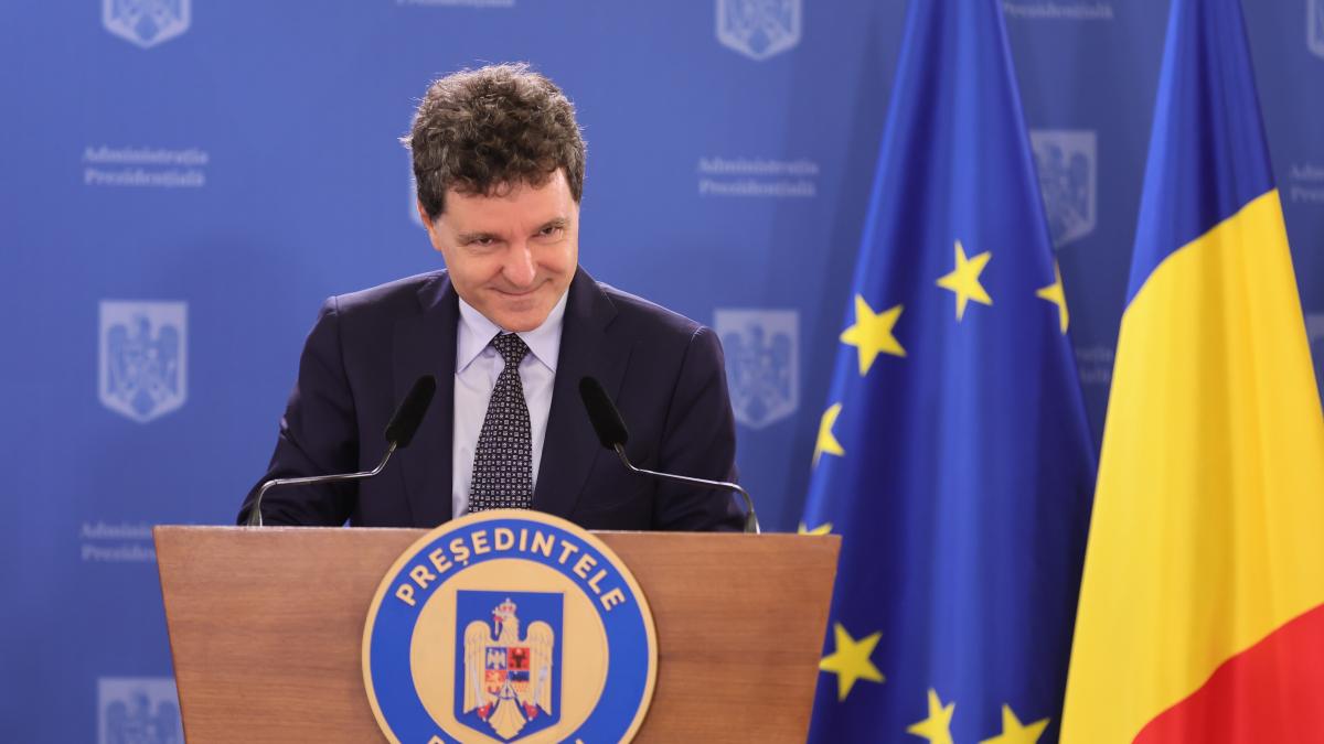 Nicusor Dan explica de ce nu semneaza legea antisemitismului